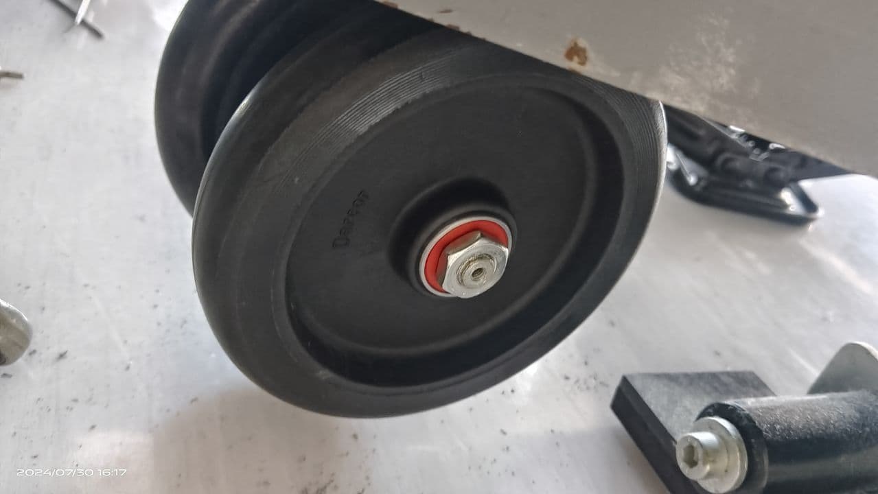 飞利浦c臂机脚轮（适用机型：vectra/endura/libra/pulsera...） 1