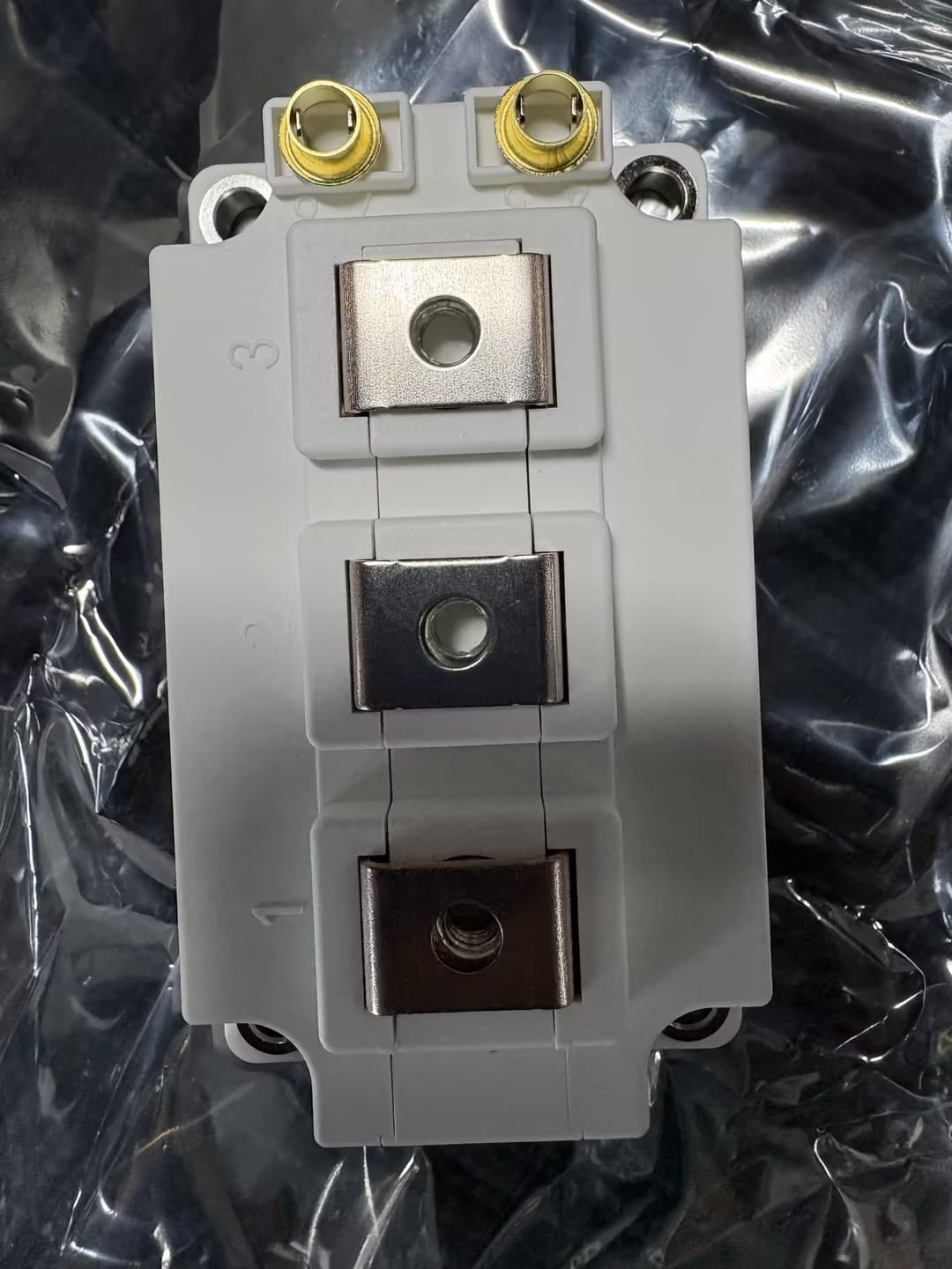 Xiner 芯能 XNG450B24UC2S 半桥 IGBT 功率模块 1